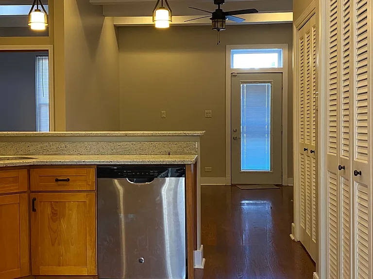 2750 W Warren Blvd #1 — Photo 4