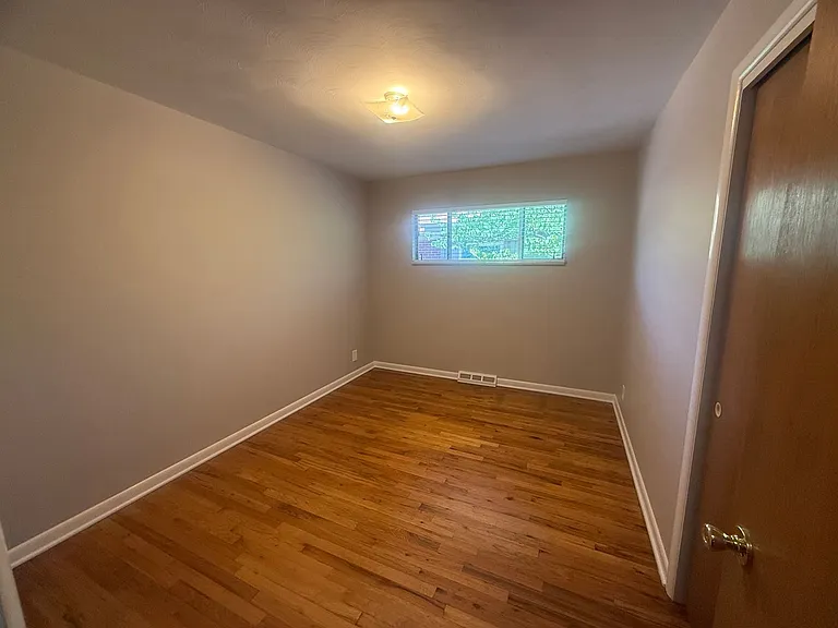 3326 S Ash St — Photo 8