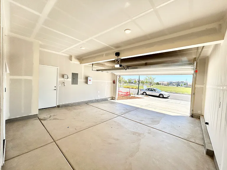 339 Glass Beach Dr — Photo 32