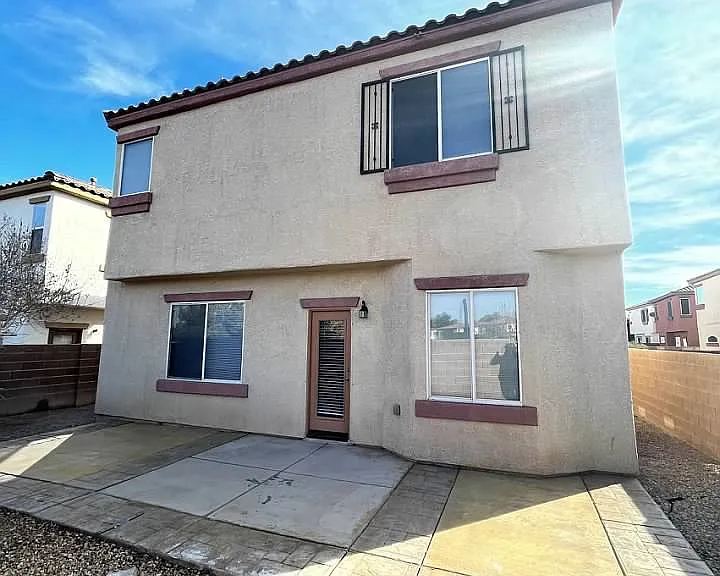 731 Emerald Idol Pl — Photo 5