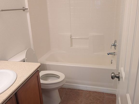 4th image of 4160 S Lynn Dr Unit 203