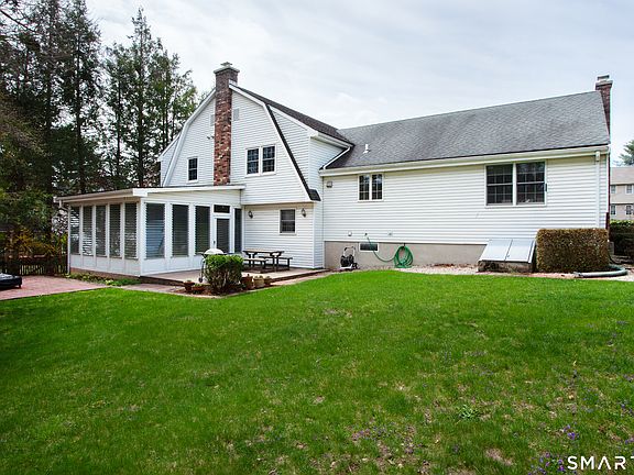 5th image of 6 Kerr Farm Road