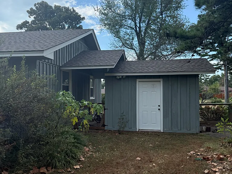 1740 W Front St — Photo 11