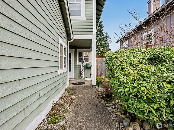 3rd image of 5520 Cricket Ln SE