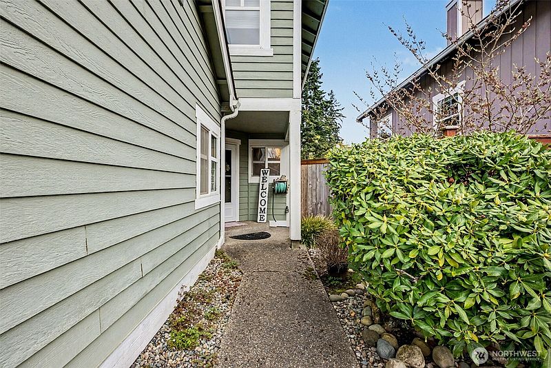 3rd image of 5520 Cricket Ln SE
