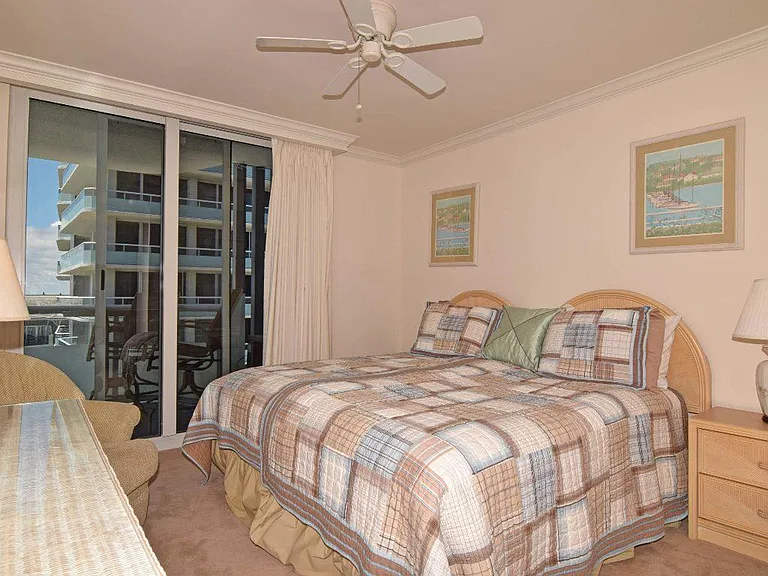 3554 Ocean Drive 703S #604N — Photo 13