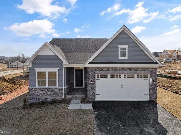 1132 Daffodil Pl, Downingtown, PA 19335