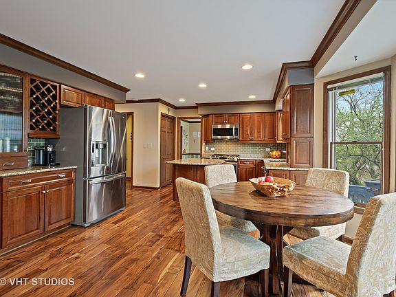 5th image of 781 Bayberry Dr