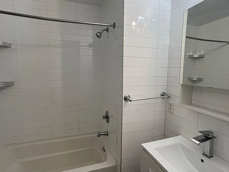 315 Alexander Ave #2F — Photo 11