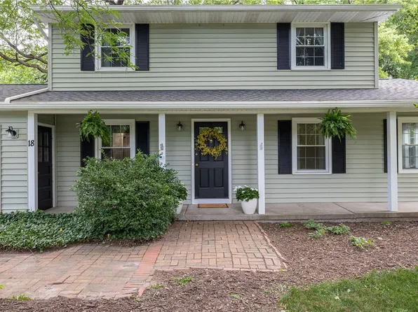 18 Dunmow Cres, Fairport, NY 14450