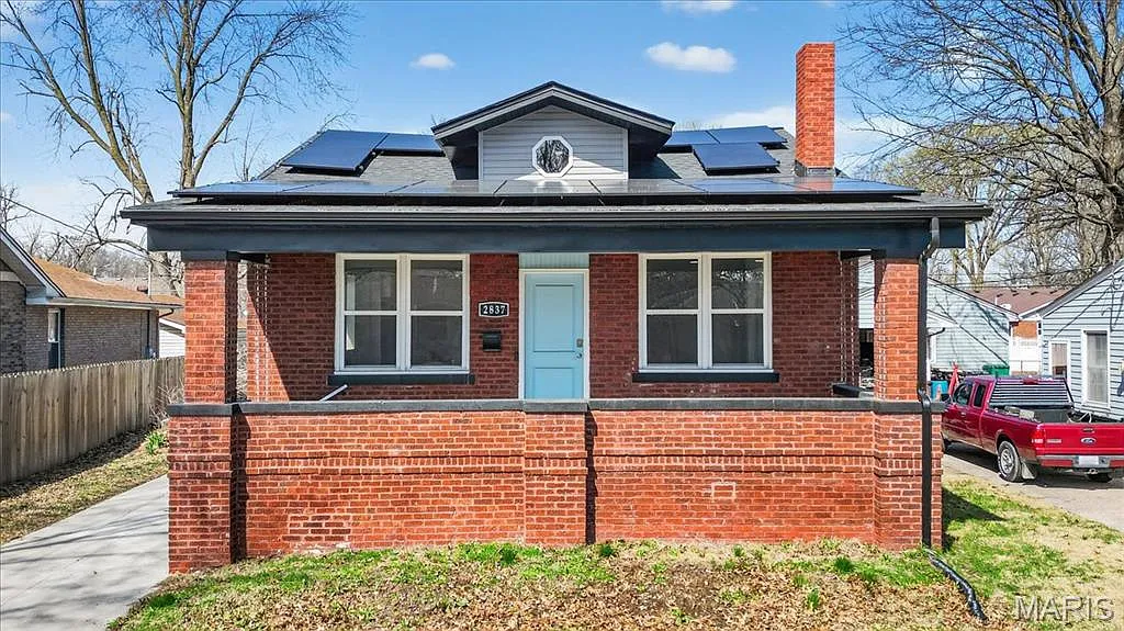 2837 Grand Ave photo 1