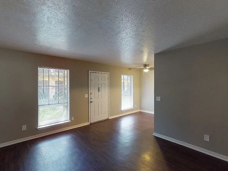 Belleview — Photo 24