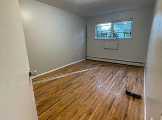 713 E 213th St #2, Bronx, NY 10467