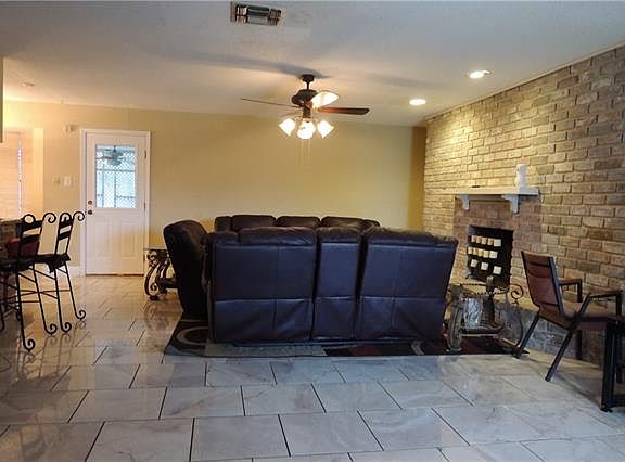 4th image of 848 Glencove Ln