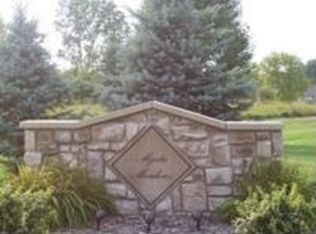 380 Granite Dr, Howell, MI 48843