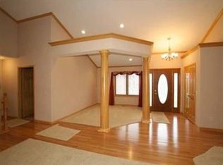 409 Deer Path Dr, Carlisle, OH 45005