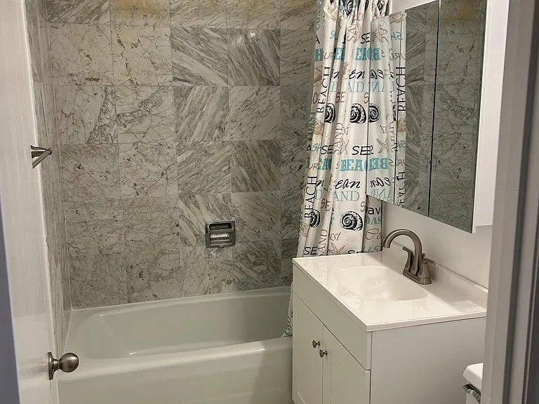 1 Strawberry Hill Ave #1E — Photo 25