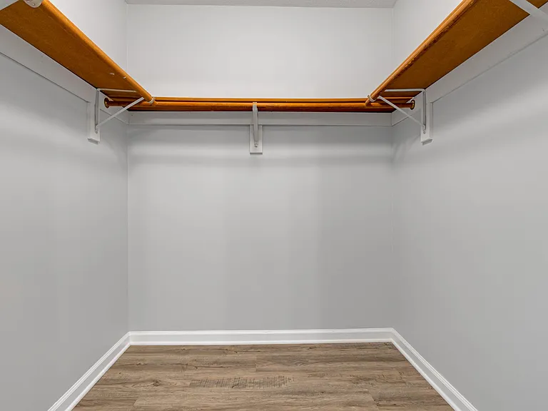 5182 Pin Oak Dr — Photo 24