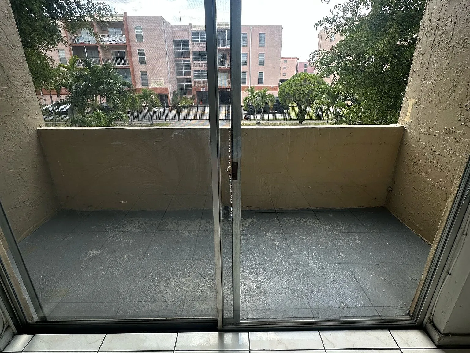 2 bed, 1100 sqft, $2,225 — Photo 4