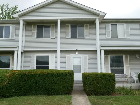 412 Salem Sq, Bolingbrook, IL 60440