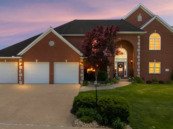 4902 N Weaverridge Blvd, Peoria, IL 61615