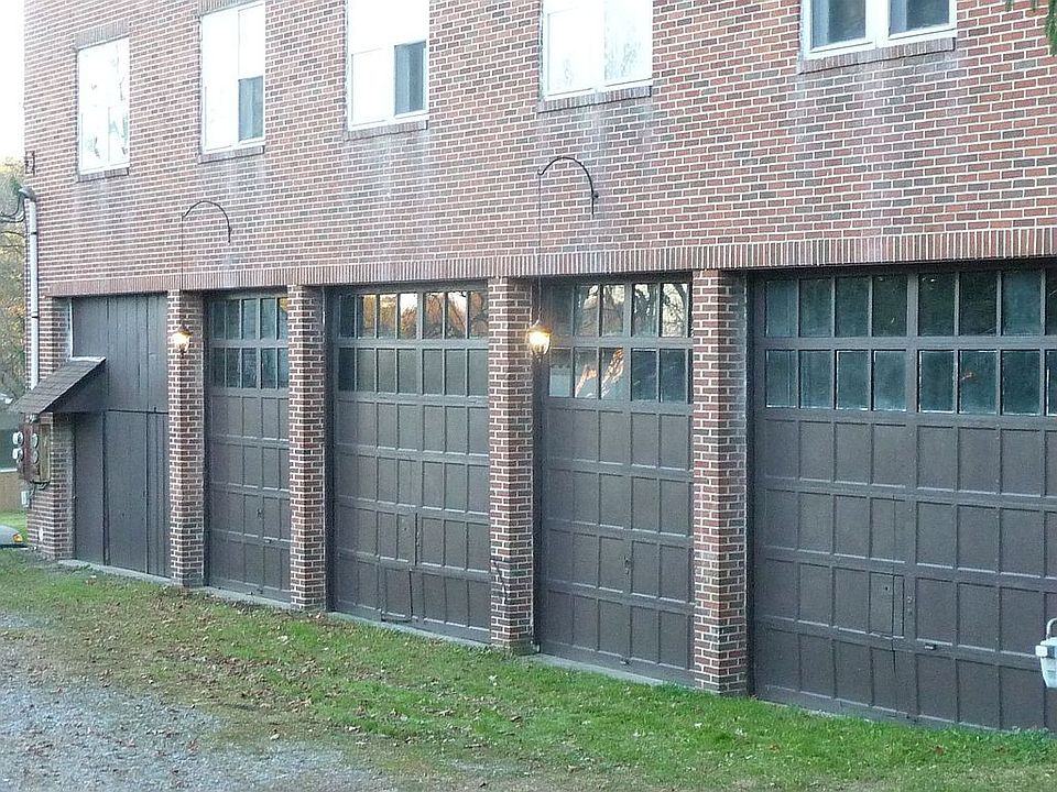 825 E. High Nov. 2010