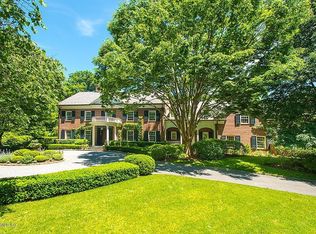 27 Midwood Rd, Greenwich, CT 06830