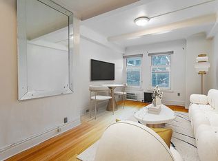 320 E 57th St APT 1B, New York, NY 10022