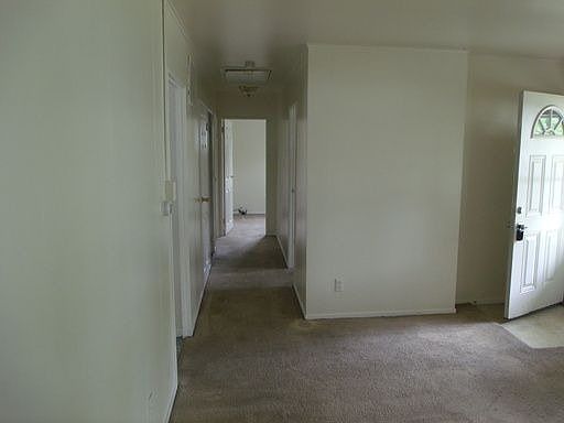 3rd image of 1565 Red River St