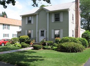 19 Wamsutta Ave, Worcester, MA 01602