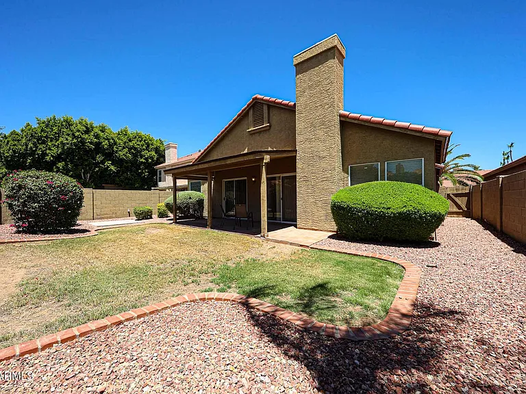 3305 E Wildwood Dr — Photo 31