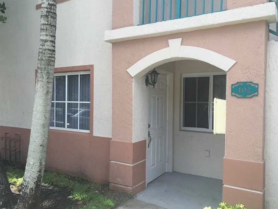1st image of 1300 SE 31st Ct Unit 102
