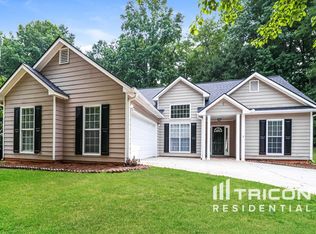 730 Flintlock Dr, Dacula, GA 30019