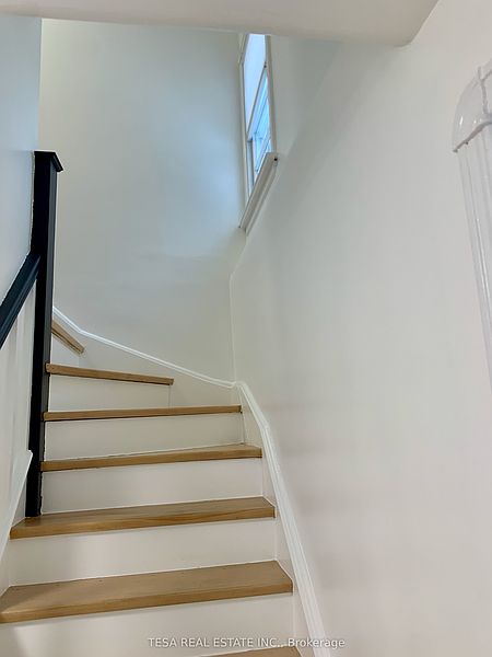 Toronto House for rent - 4 Bedrooms — photo 17