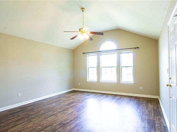 2nd image of 5300 Joshua Ct