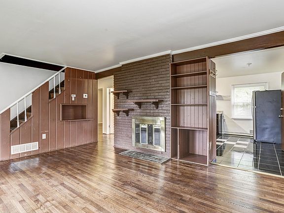 3rd image of 517 Calvin Ln