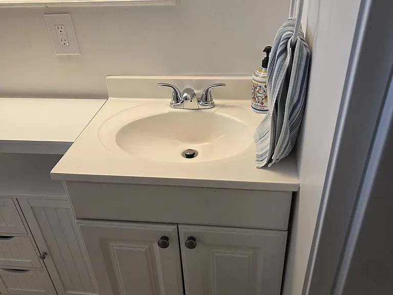 300 Pinewood Ave — Photo 22