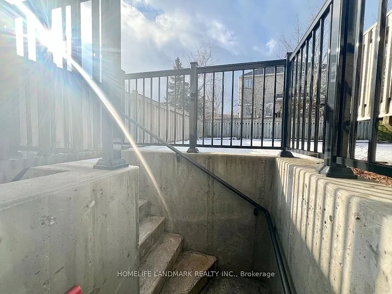 18 Fountain Ct — Photo 13