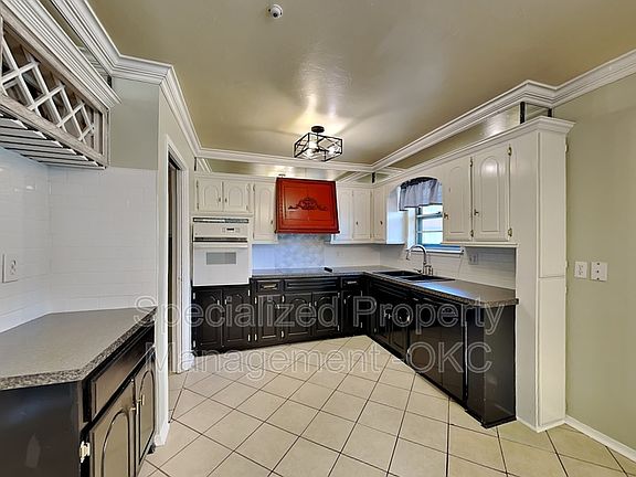 5th image of 11017 NW 115th St