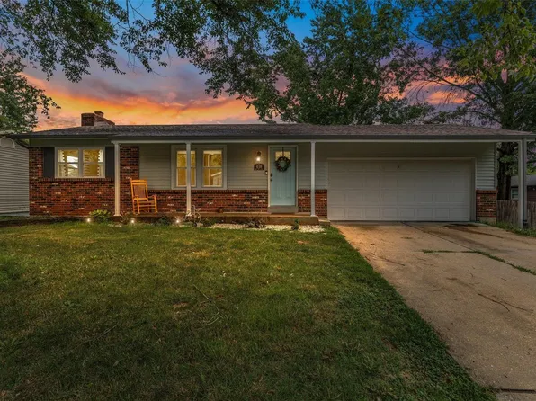 418 Red Bud Ct, Pacific, MO 63069