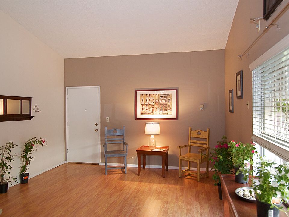1st image of 707 Orange Grove Ave #7