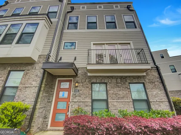 2091 Holtz Ln, Atlanta, GA 30318