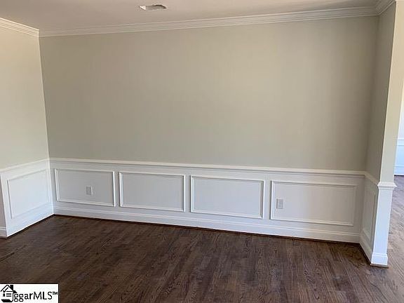 5th image of 43 Glenwood Ln