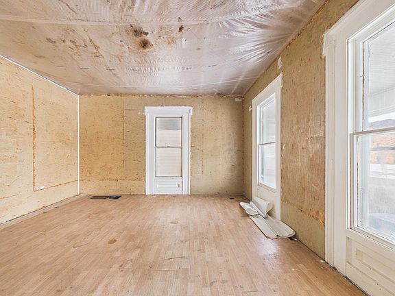 5th image of 463 8th St