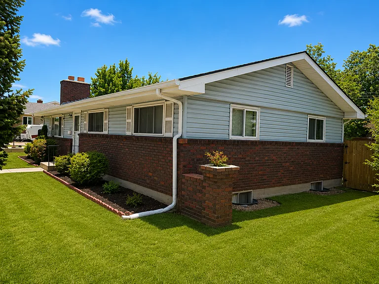 2338 N Circle Dr — Photo 25