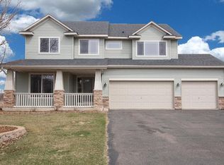 2350 Coldwater Xing, Mayer, MN 55360