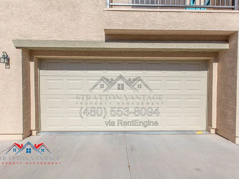 1423 N 81st Ave — Photo 4