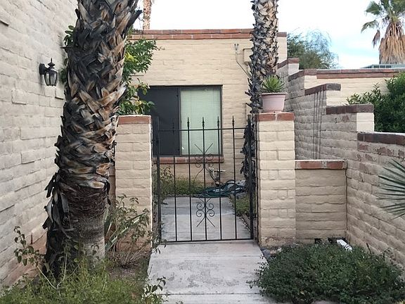 Front Patio Entrance Foyer