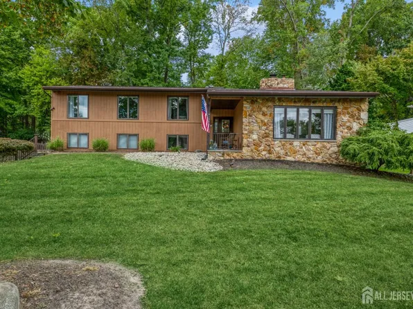 1585 Miriam Dr, North Brunswick, NJ 08902