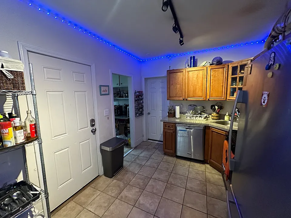 9 Medford St #1L